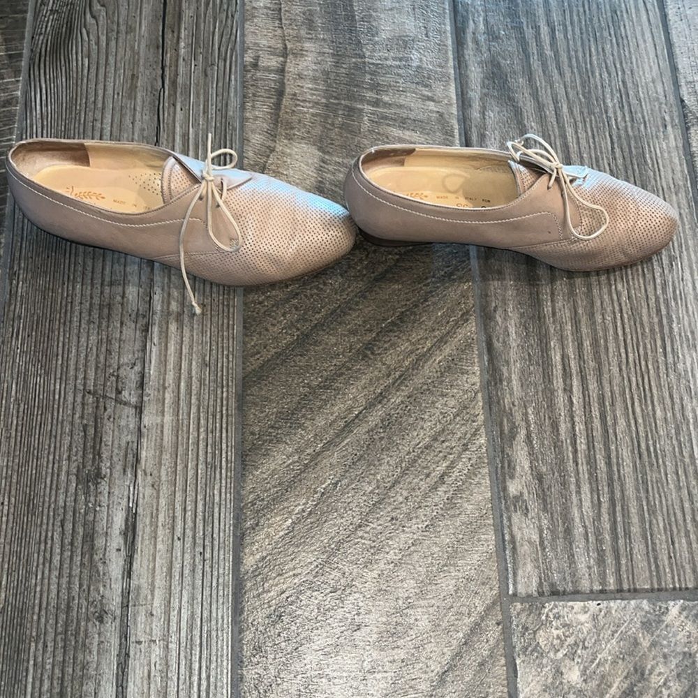 Vintage Classique shoe sale tan leather 1” shoes - Picture 3 of 5